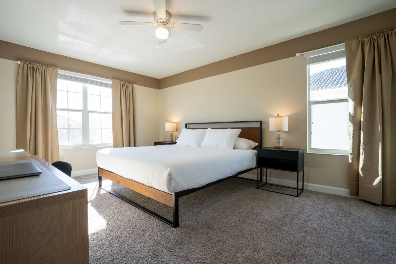 Junior suite with king bed in Orlando vacation rental