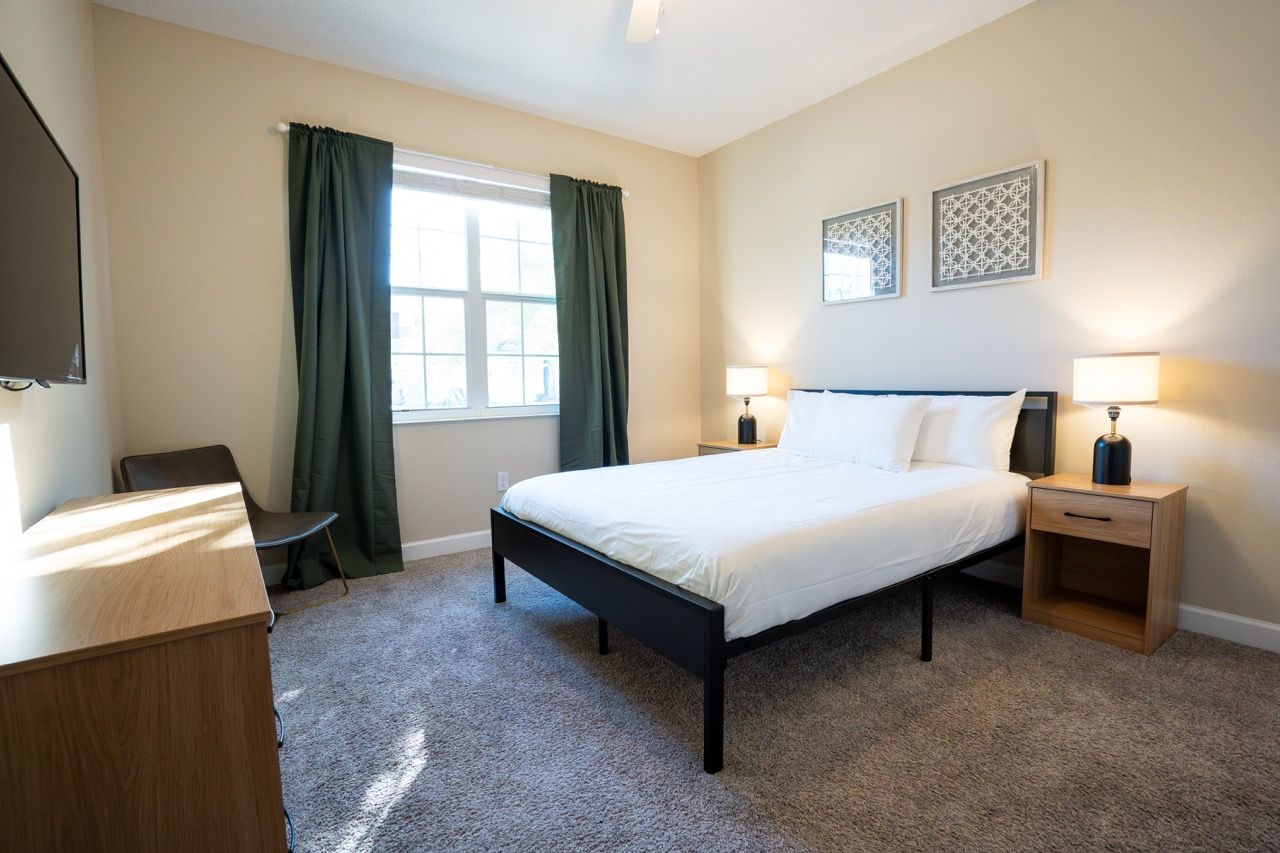 Guest bedroom in Orlando short term rental